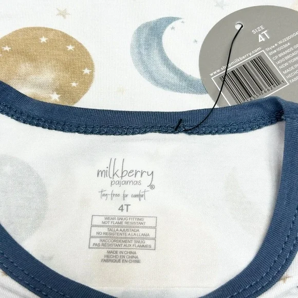 🌑🌙 Milkberry Bamboo Moon & Stars Print Pajama Set with Socks Size 4T NWT - Picture 2 of 4